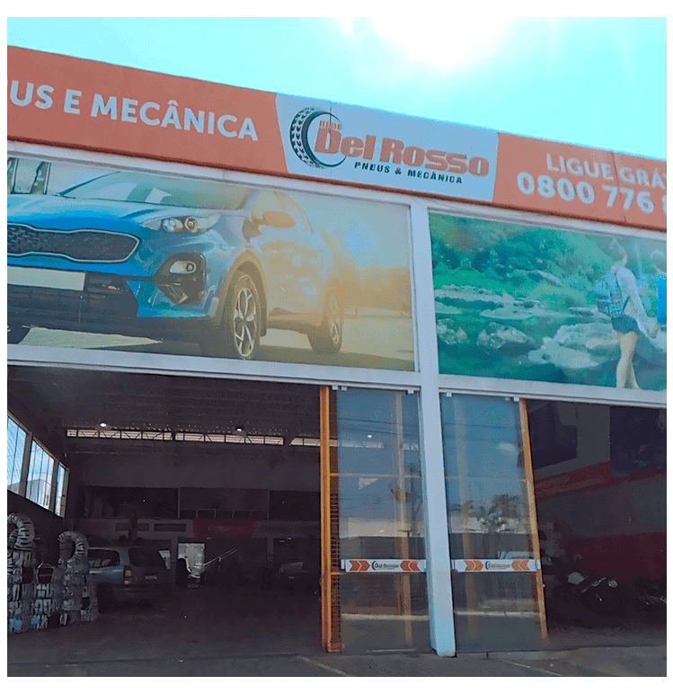 Fachada da Del Rosso na Av. Juca Stockler, em Passos